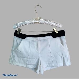 𝅺XOXO Brand Shorts